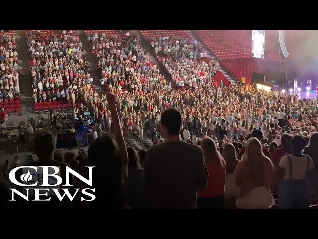 Revival Sweeping Through College Campuses Impacting Tens of Thousands