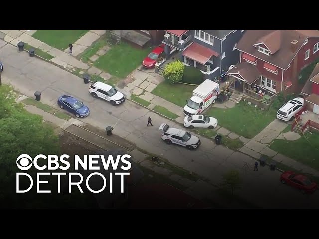 ⁣Detroit police officer shot in the hand during struggle with suspect