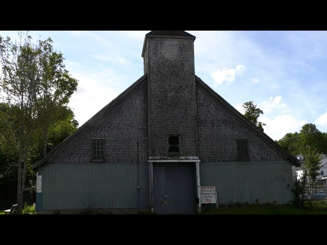 ⁣Inside Canada's oldest standing indoor hockey arena | The "birthplace of hockey"