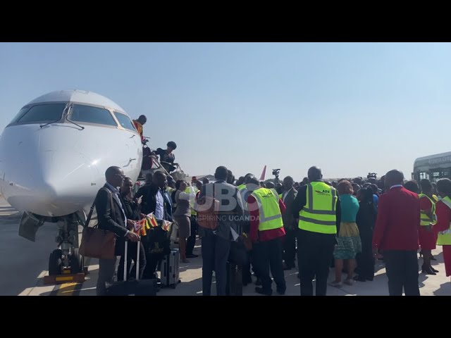 ⁣Uganda airlines received in Harare Zimbabwe.