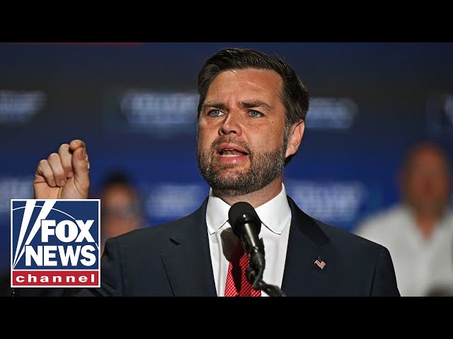 ⁣JD Vance delivers remarks at a campaign event -- Traverse City, MI