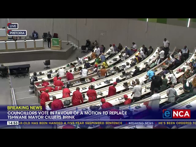 ⁣Councillors vote in favour of a motion to replace Tshwane Mayor Cilliers Brink