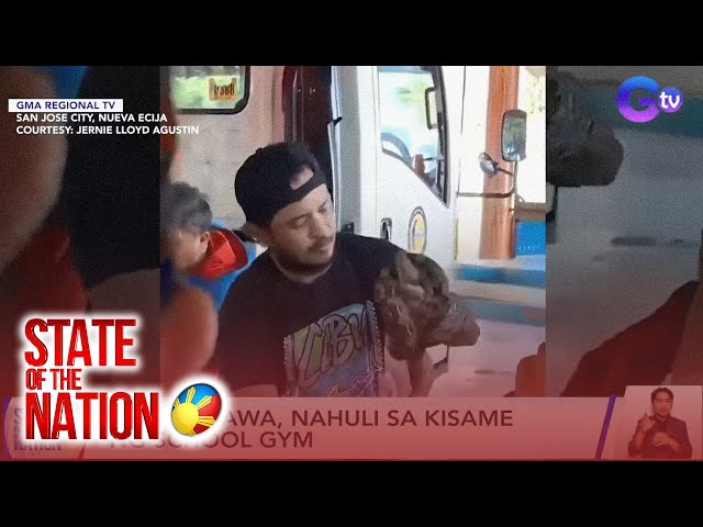 6-ft na sawa, nahuli sa kisame ng school gym  | SONA