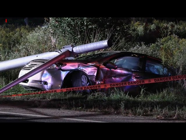 ⁣Police believe crash in Ont. that sent two to the hospital may have been caused by thrown rocks