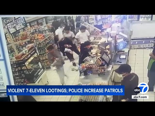 ⁣Flash mob robbers on bikes have hit more than a dozen 7-Elevens