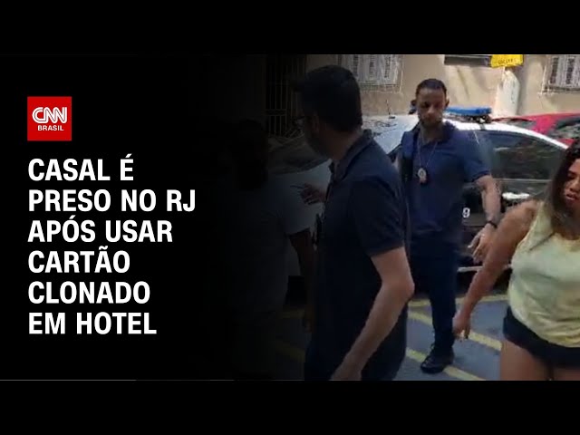 ⁣Casal é preso no RJ após usar cartão clonado em hotel | CNN NOVO DIA