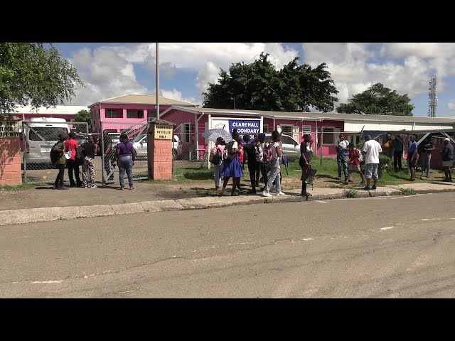 ⁣STUDENTS DETAINED AS GUN SCARE TRIGGERS TEMPORARY LOCKDOWN AT CHSS