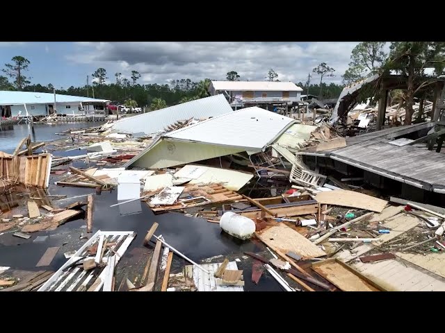 ⁣Dozens stranded on hospital roof after hurricane hits Tennessee, U.S.