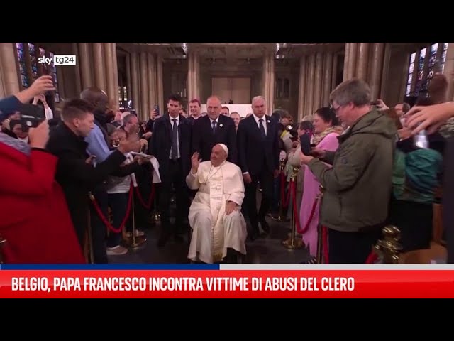 ⁣Papa incontra funzionari cattolici e senzatetto a Bruxelles