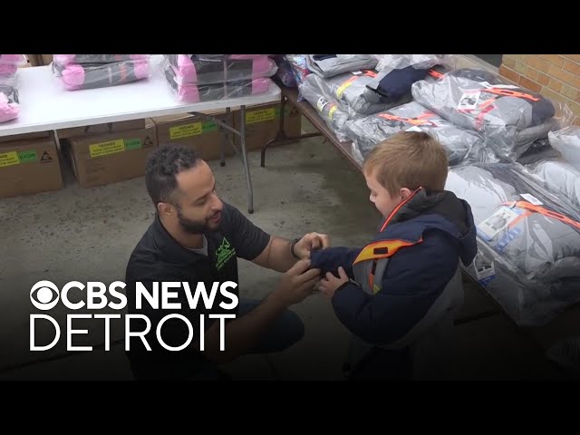 ⁣Local construction business getting kids ready for winter in Hazel Park