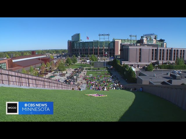 A little friendly border battle ahead of the Vikings Packers game