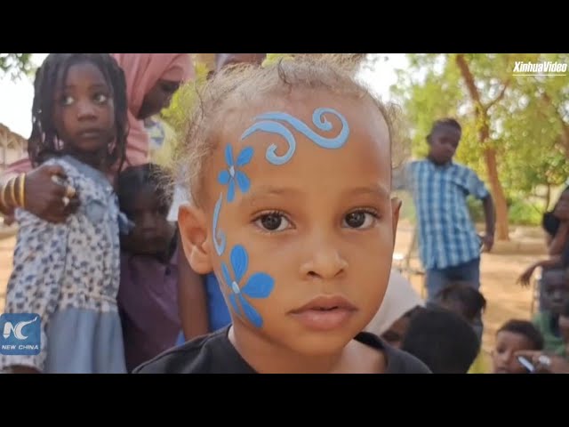 ⁣Sudanese volunteers provide psychological support for displaced children