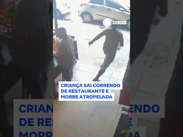 ⁣Criança de dois anos morre atropelada após sair correndo de restaurante.  #RecordNews #Shorts