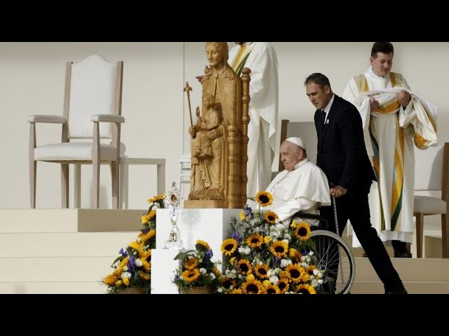 ⁣Belgique : le pape François termine son voyage dans un ancien bastion du catholicisme