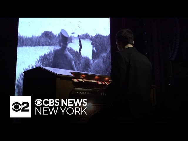 ⁣NYC's United Palace Theater celebrates "wonder organ" restoration with silent movie s