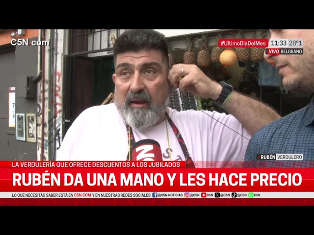 ⁣UNA VERDULERÍA HACE DESCUENTOS a JUBILADOS: "TRAIGO BUENA MERCADERÍA y NO le ROBO a la GENTE&qu