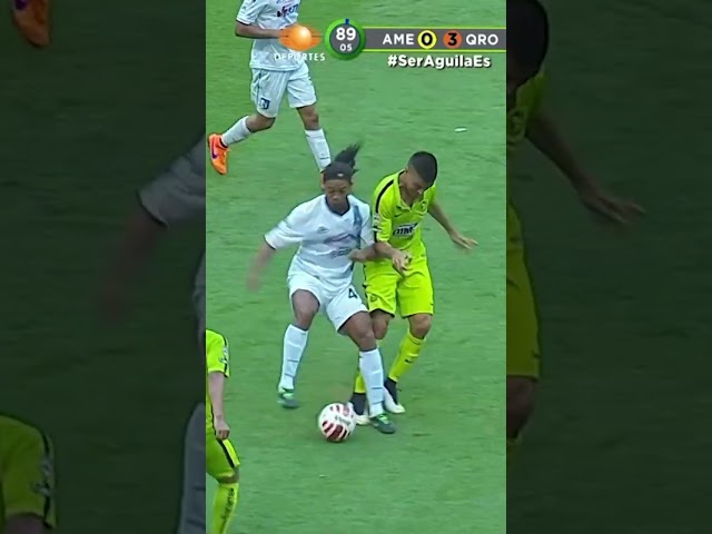 ⁣‍ El baile de Ronaldinho al América, en EL AZTECA #shorts