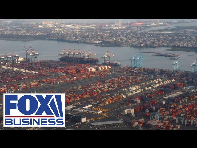 ⁣Economist warns of 'bad news for consumers' amid looming port strike