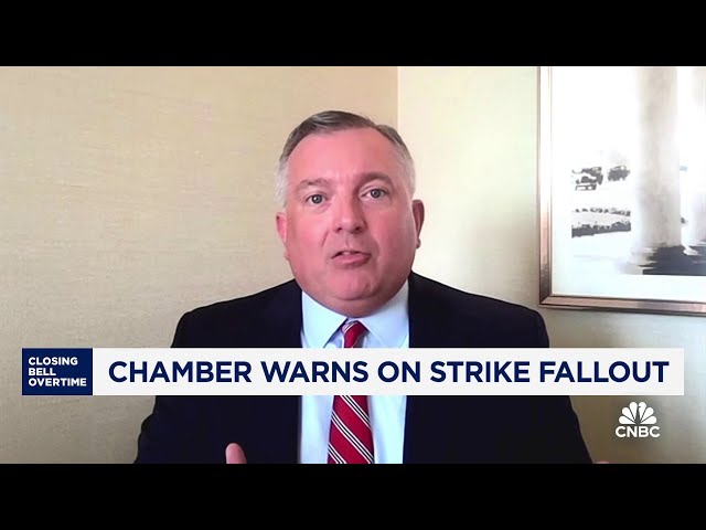 Economy will see ripple effects of strike 'within hours', says U.S. Chamber of Commerce�