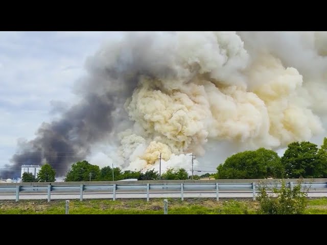 ⁣Across America: Chemical fire forces evacuations