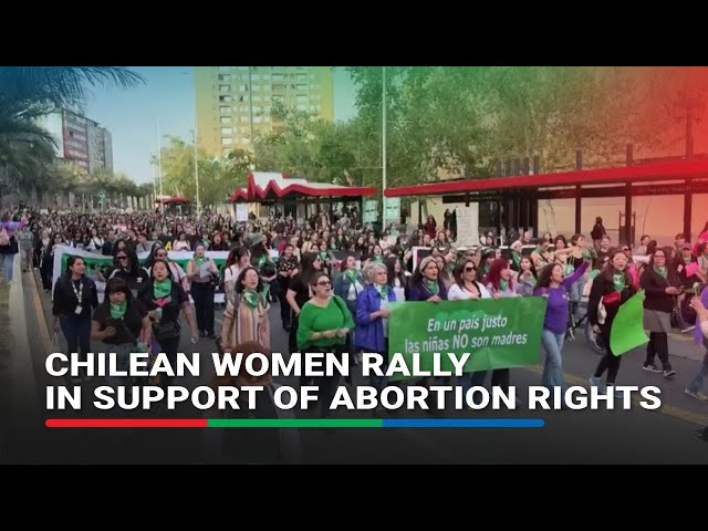 ⁣Chilean women rally in support of abortion rights