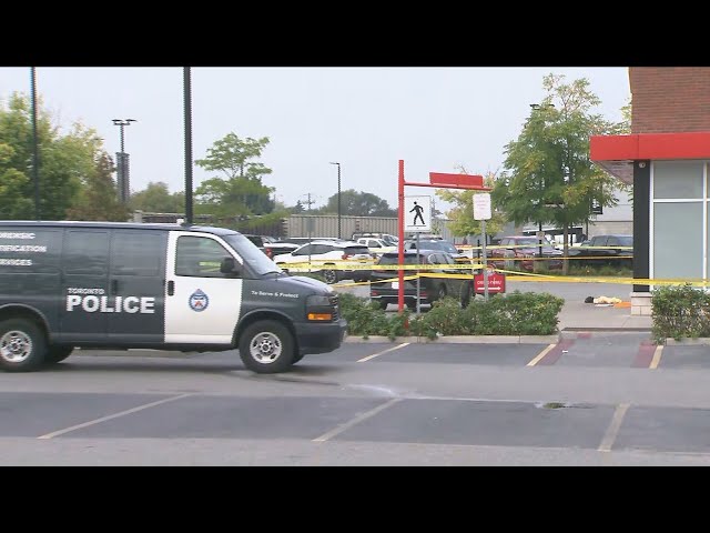 ⁣Man stabbed to death at a plaza in Toronto's west end