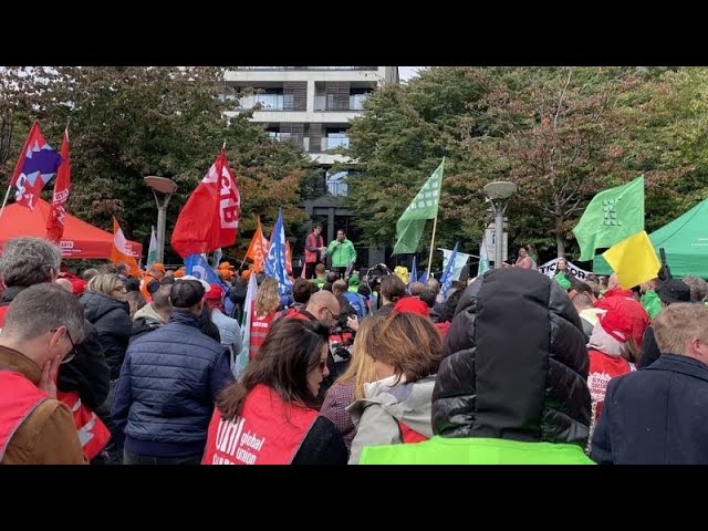 ⁣Los trabajadores esenciales de Europa protestan en Bruselas por las condiciones laborales