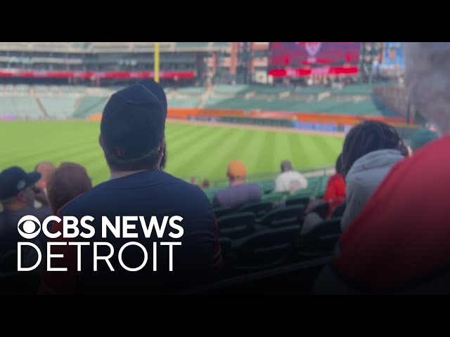 ⁣Detroit Tigers fans celebrate Wild Card Series opener win