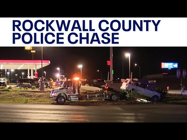 ⁣Driver dead, passenger arrested after police chase across Rockwall County ends in crash