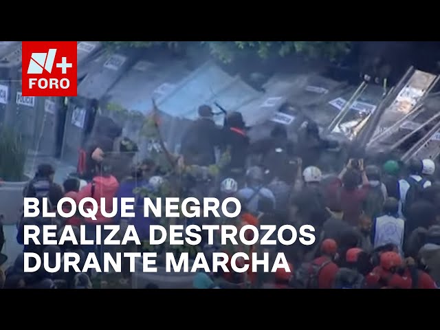 ⁣Marcha 2 de Octubre 2024: Integrantes del Bloque Negro vandalizan el Palacio de Gobierno de la CDMX