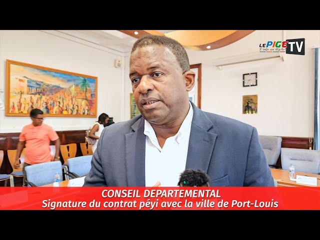 ⁣Conseil Départemental : Signature du contrat péyi avec la ville de Port-Louis