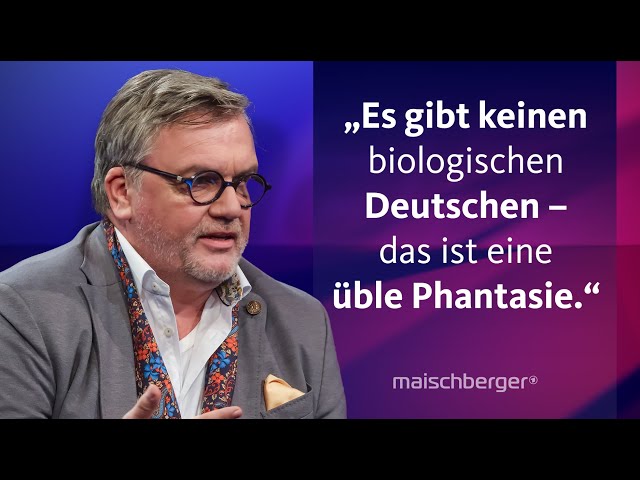 ⁣Hape Kerkeling: Überraschende Ahnenforschung und seine Sorge um die Demokratie | maischberger