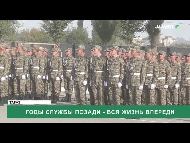 ⁣Годы службы позади - вся жизнь впереди