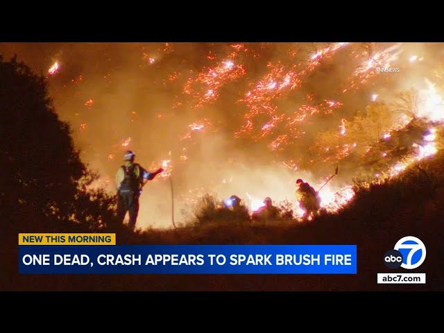 ⁣Deadly crash sparks brush fire off 5 Freeway in Gorman