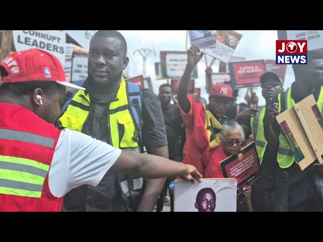 ⁣It's Day 2 of the #StopGalamseyNow and #FreeTheCitizens demo, Protesters in high spirit