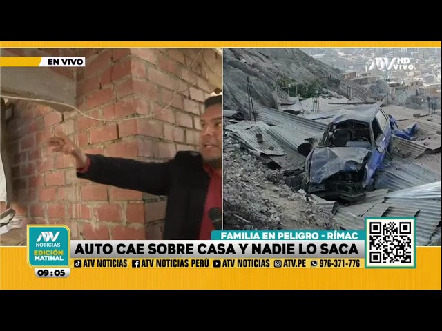 ⁣Familia en peligro en el Rímac: Auto cae sobre su casa y nadie lo saca