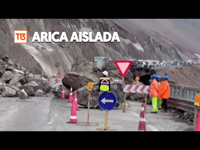 ⁣Detalles del derrumbe que mantiene aislada a la ciudad de Arica