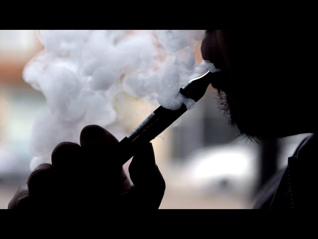 ⁣Calls for stronger regulations on vaping products in Canada