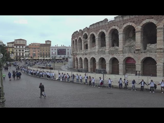 ⁣Verona, flash mob ambientale "Planetary Health Festivalâ