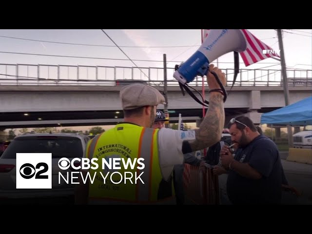 ⁣Port strike ends as dockworkers union reaches tentative deal