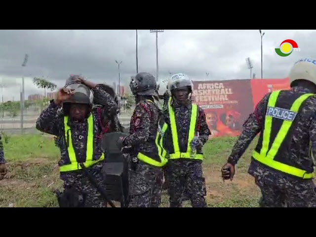 ⁣#FreeTheCitizens Demo: IGP Dr Akuffo Dampare met with the Police before the commencement of Day 2