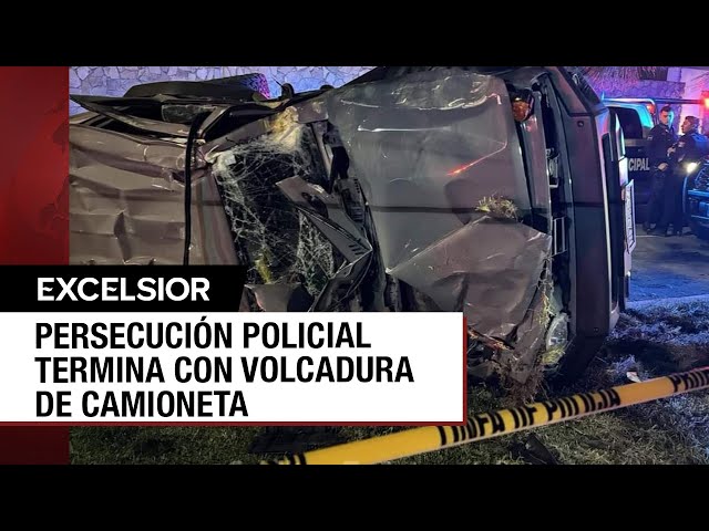 Dos jóvenes heridos en Zapopan al volcar su camioneta durante una persecución policial