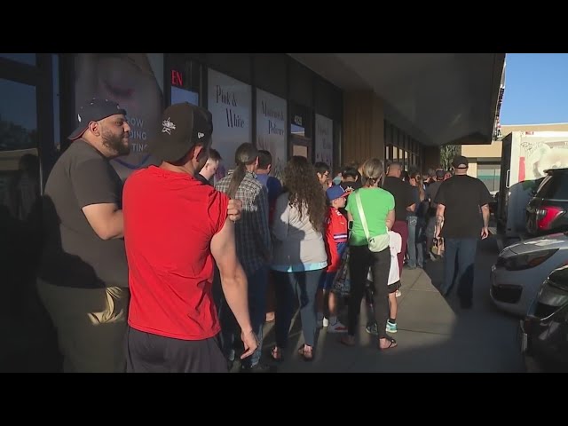 ⁣Fans lineup to meet Broncos during Raider rivalry week