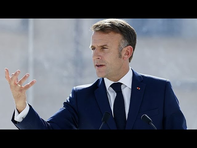 ⁣Emmanuel Macron pide parar completamente las exportaciones de armas a Israel