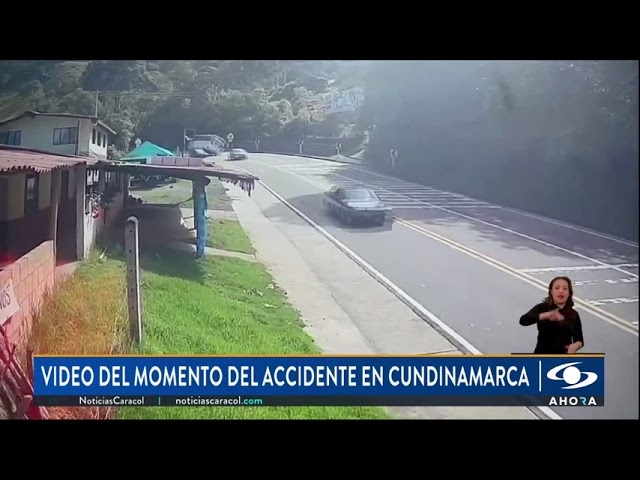 ⁣Video del momento exacto de accidente en vía Bogotá - La Mesa