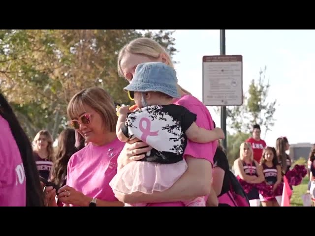 ⁣The Park at Riverwalk is flooded with pink as Links for Life hosts its annual Lace’n it Up event