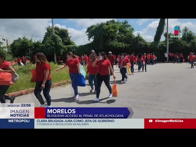 ⁣Familiares de internos bloquean el acceso al penal de Atlacholoaya