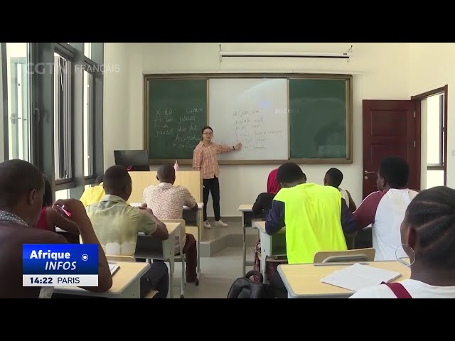 ⁣La présidente tanzanienne plaide pour introduire le chinois au niveau primaire de l'éducation