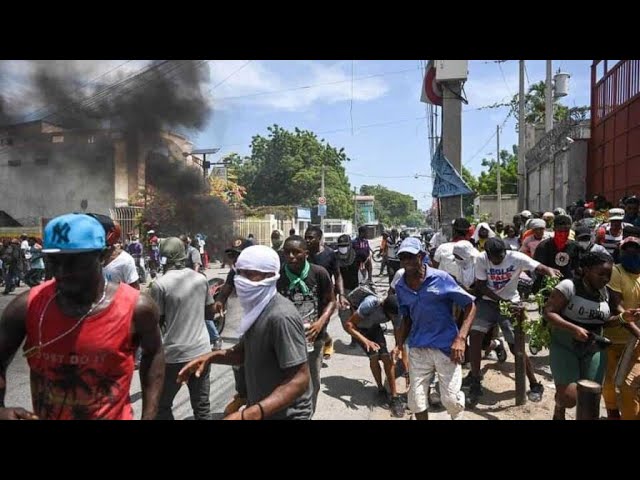 ⁣#ExpresoMatutino | Gobierno haitiano alerta tras ataque de bandas armadas que dejó más de 70 muertos