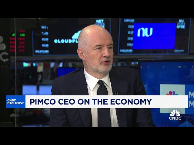 ⁣Economy's 'very rare soft landing' points to two 25 bps cuts, says PIMCO CEO Emmanuel